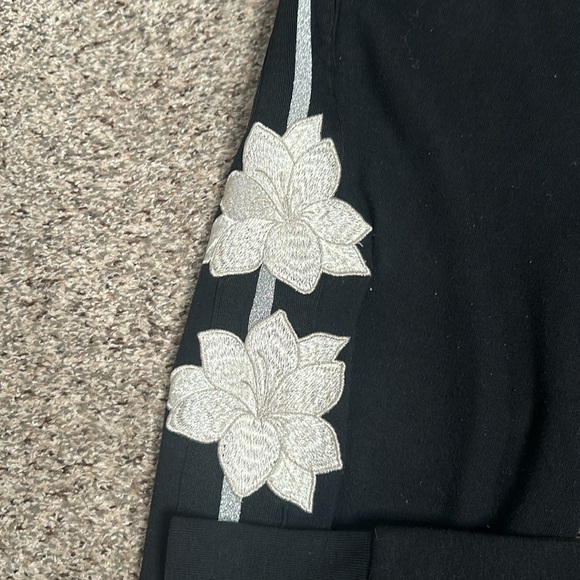 Pink victory secret black emboridry fleece lining jogger size SP black … - Picture 6 of 8